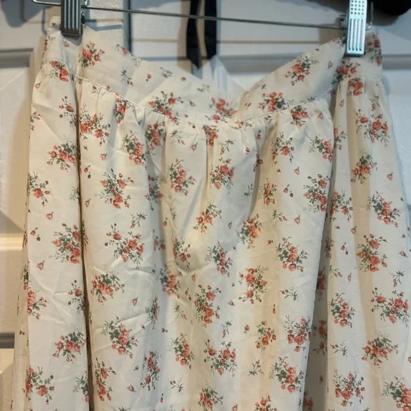 Princess Polly White Floral Maxi skirt - Picture 3 of 5